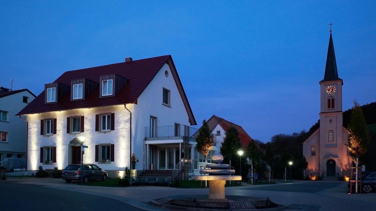 Hotel Roessle Furstenberg  エクステリア 写真