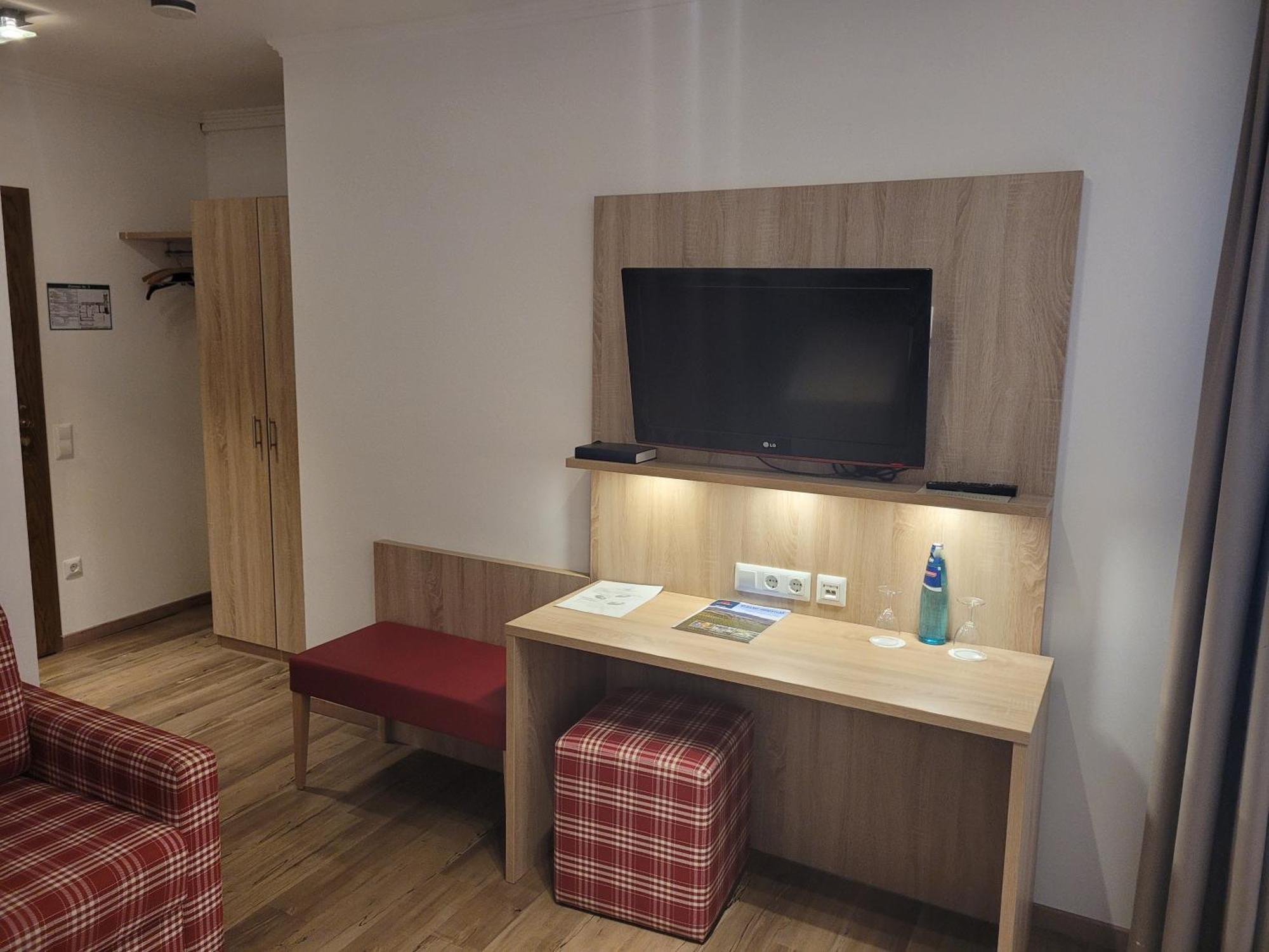 Hotel Roessle Furstenberg  エクステリア 写真