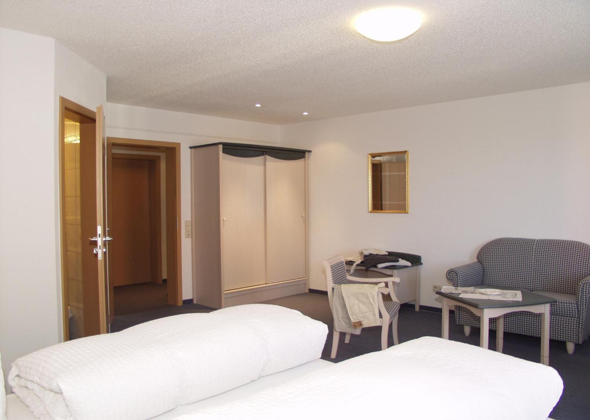 Hotel Roessle Furstenberg  エクステリア 写真